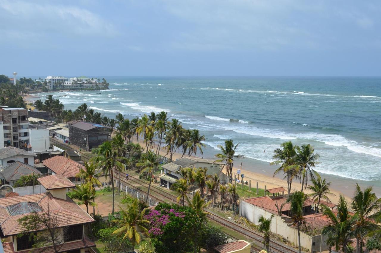 Beach Mount Apartment Dehiwala-Mount Lavinia Exterior photo