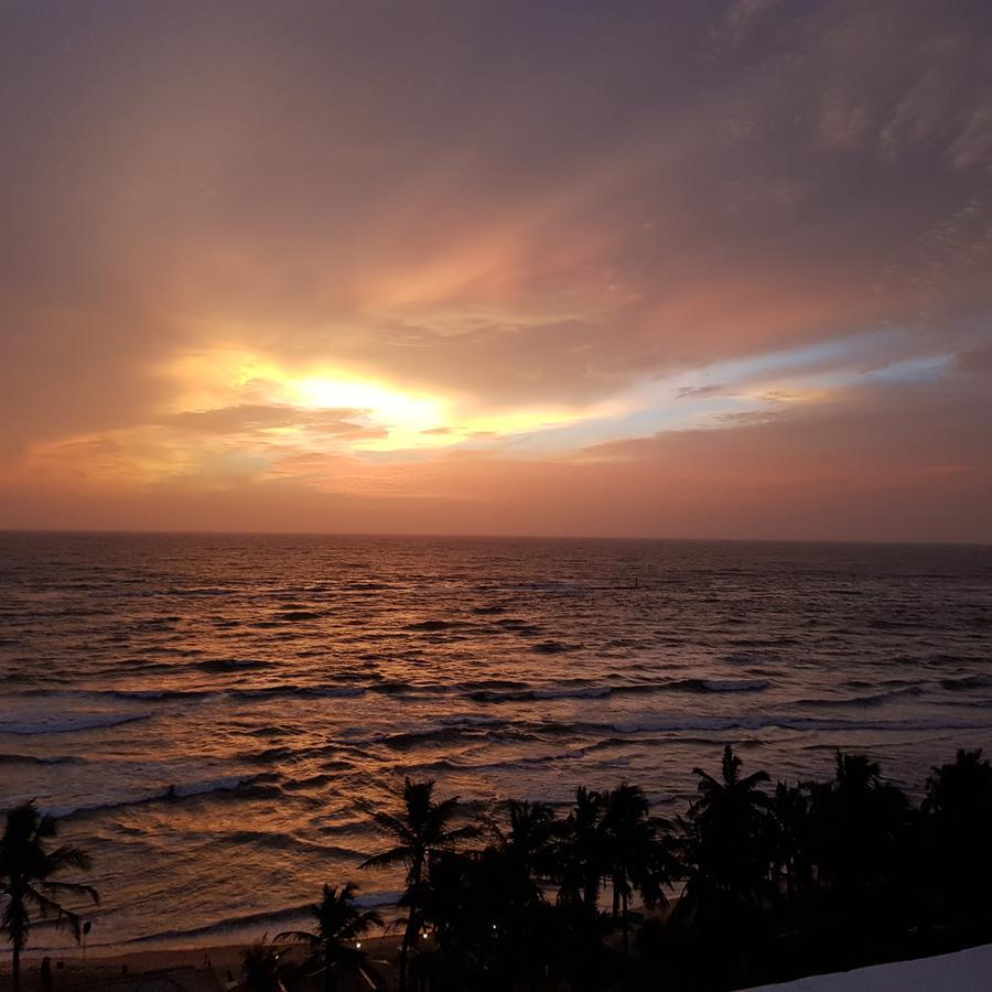 Beach Mount Apartment Dehiwala-Mount Lavinia Exterior photo