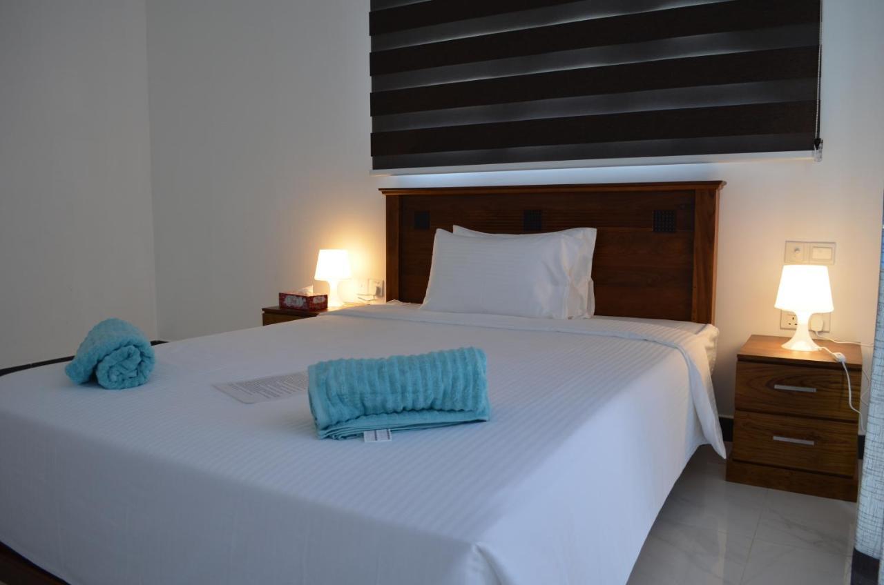 Beach Mount Apartment Dehiwala-Mount Lavinia Exterior photo
