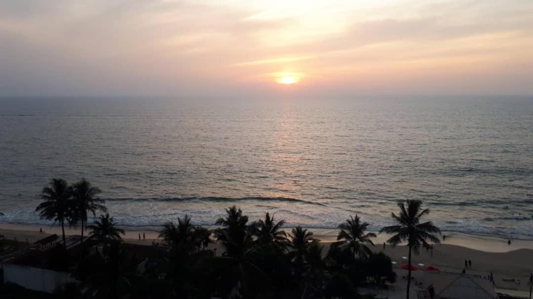 Beach Mount Apartment Dehiwala-Mount Lavinia Exterior photo